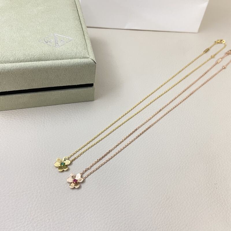 VAN39  New Green Diamond Red Diamond Clover Necklace Jewelry